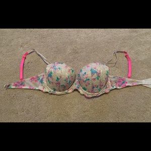 Lace Floral Victoria’s Secret Push-Up Bra 34C